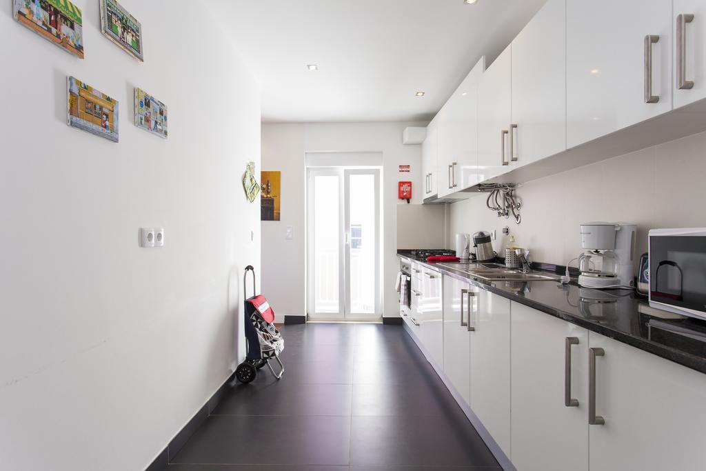 Joivy Joyful 2Br Apt With Terrace Nearby Sao Bento Palace 리스본 외부 사진
