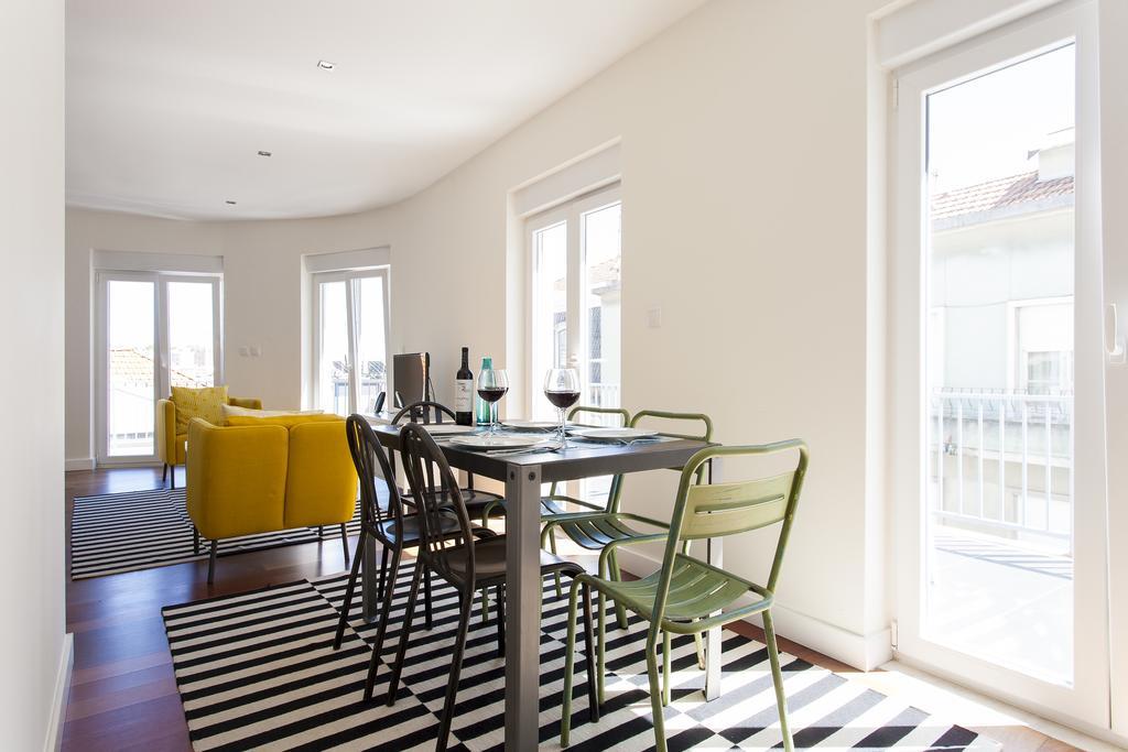 Joivy Joyful 2Br Apt With Terrace Nearby Sao Bento Palace 리스본 외부 사진