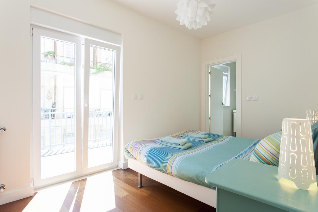 Joivy Joyful 2Br Apt With Terrace Nearby Sao Bento Palace 리스본 외부 사진